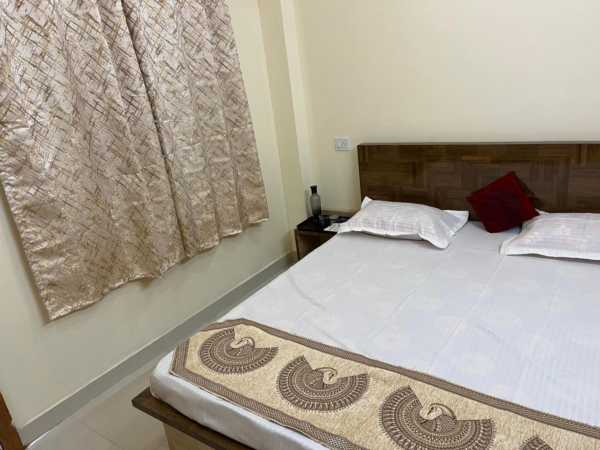 Hotel Shivashray Luxury Stays & Inn Ujaim Exterior foto