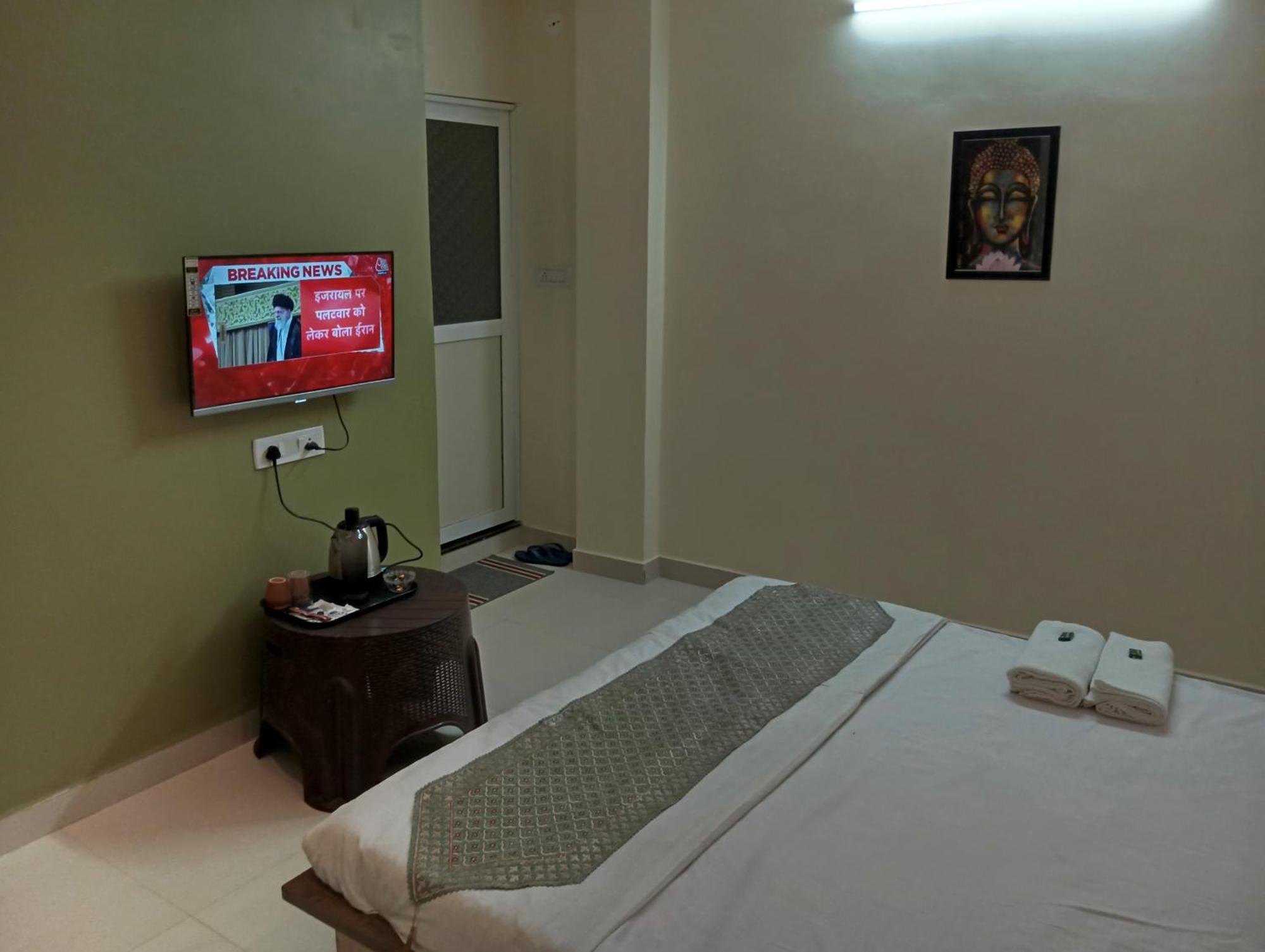 Hotel Shivashray Luxury Stays & Inn Ujaim Quarto foto