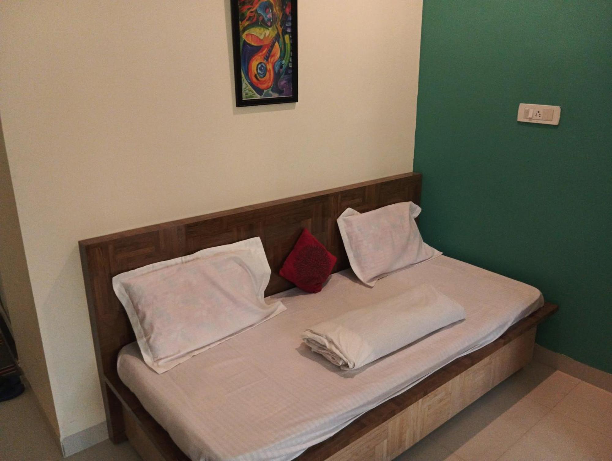 Hotel Shivashray Luxury Stays & Inn Ujaim Quarto foto