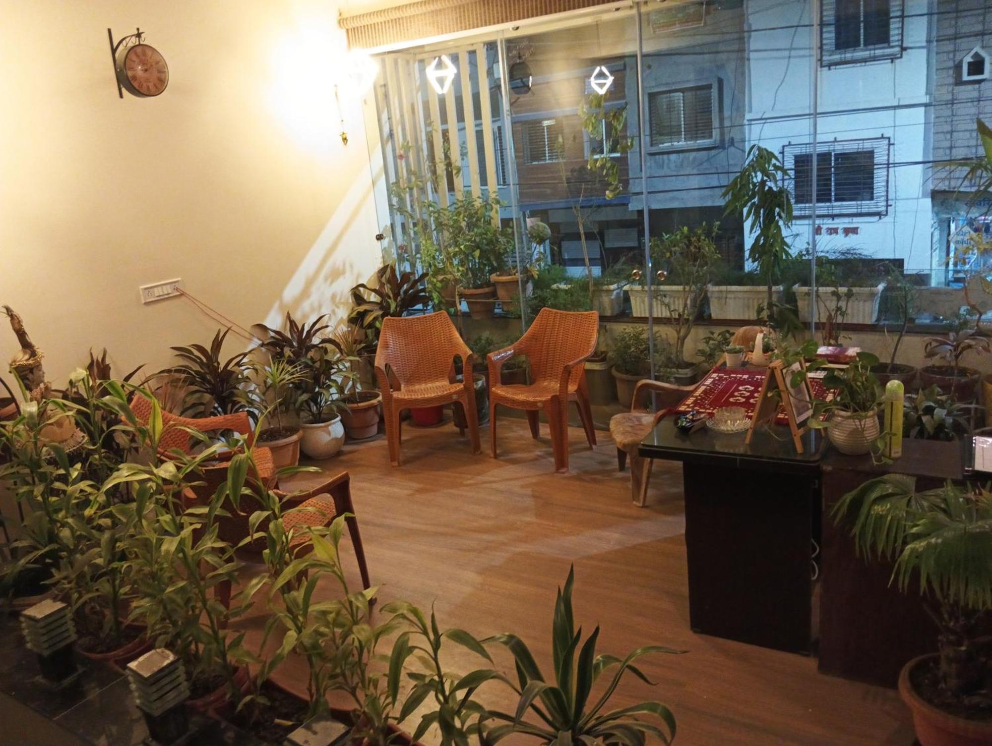 Hotel Shivashray Luxury Stays & Inn Ujaim Quarto foto